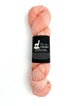 Charger l'image dans la galerie, Berger Allemand (fingering)