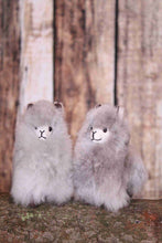 Charger l'image dans la galerie, Peluche d'alpaga 6"